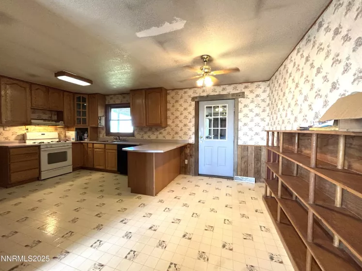 2115 Maryjo, Battle Mountain, Nevada 89820, 3 Bedrooms Bedrooms, ,3 BathroomsBathrooms,Residential,Residential,Maryjo,250055861