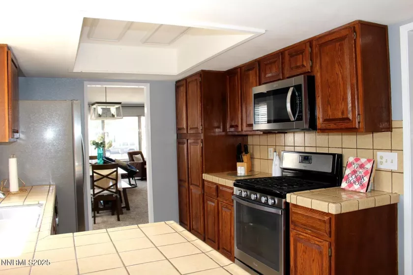 2002 Tangerine, Sparks, Nevada 89434, 3 Bedrooms Bedrooms, ,2 BathroomsBathrooms,Residential,Residential,Tangerine,250055866