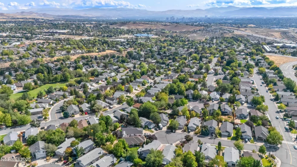 6339 Park, Reno, Nevada 89523, 3 Bedrooms Bedrooms, ,2 BathroomsBathrooms,Residential,Residential,Park,250055868