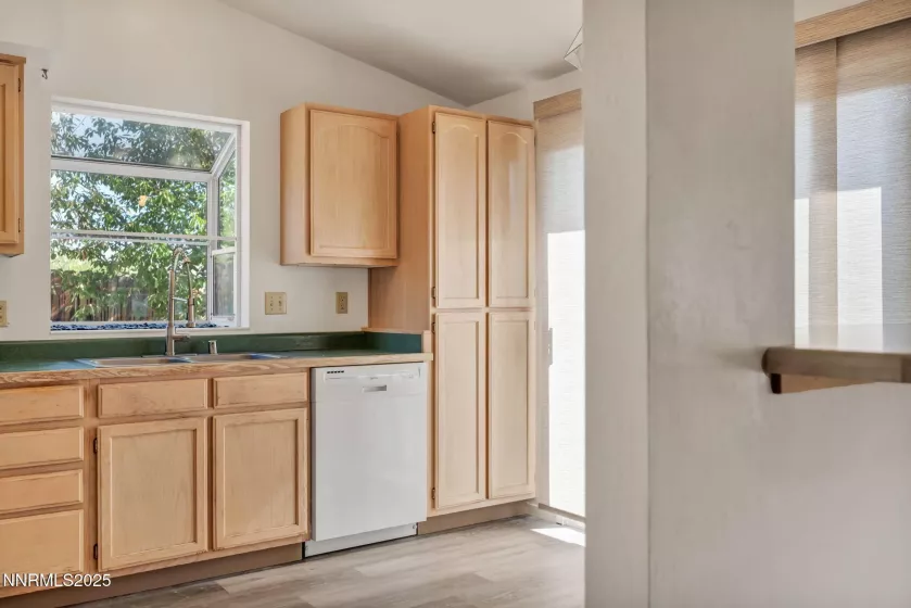 6339 Park, Reno, Nevada 89523, 3 Bedrooms Bedrooms, ,2 BathroomsBathrooms,Residential,Residential,Park,250055868