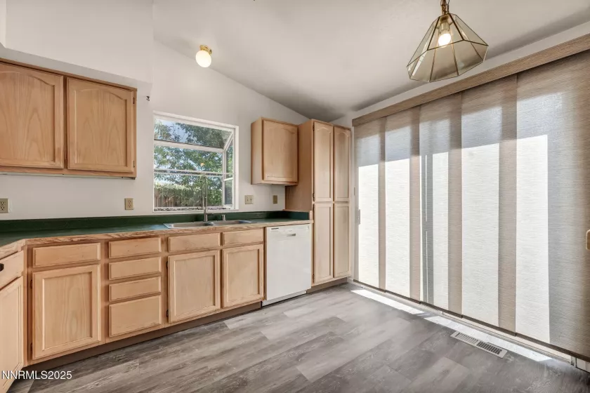 6339 Park, Reno, Nevada 89523, 3 Bedrooms Bedrooms, ,2 BathroomsBathrooms,Residential,Residential,Park,250055868