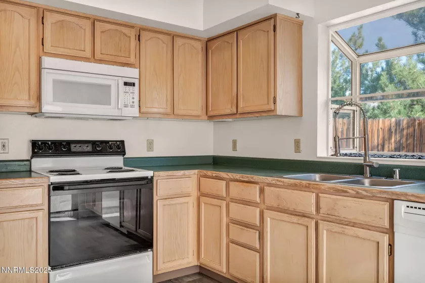 6339 Park, Reno, Nevada 89523, 3 Bedrooms Bedrooms, ,2 BathroomsBathrooms,Residential,Residential,Park,250055868