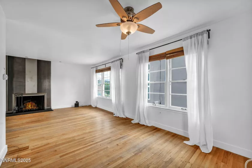 343 Mount Rose St. kitchen