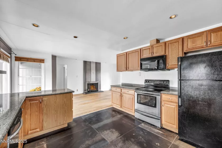 343 Mount Rose kitchen