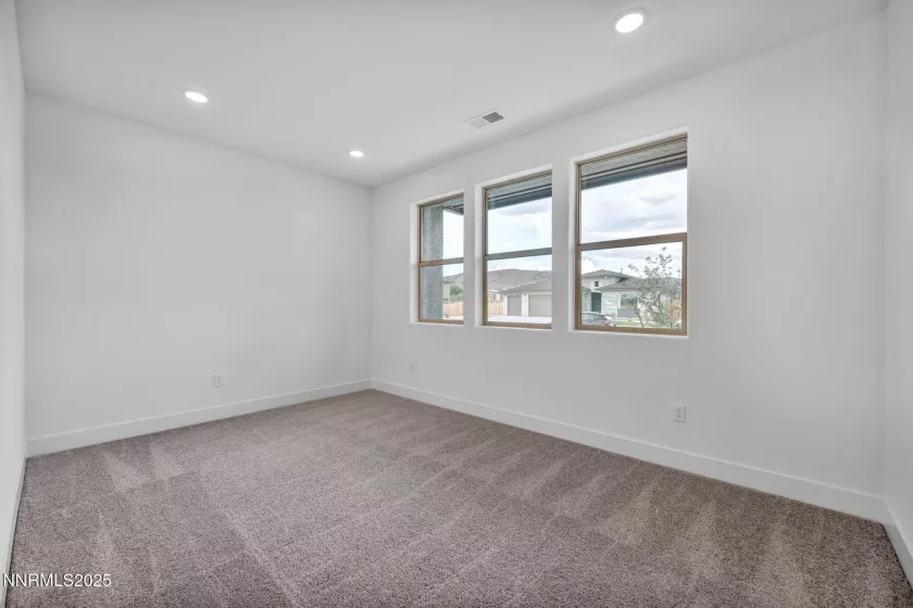 8621 Crandell, Reno, Nevada 89506, 3 Bedrooms Bedrooms, ,2 BathroomsBathrooms,Residential,Residential,Crandell,250055884