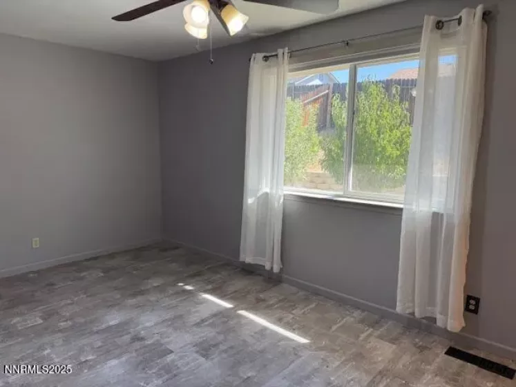 997 Ridgeview, Carson City, Nevada 89705, 3 Bedrooms Bedrooms, ,2 BathroomsBathrooms,Residential,Residential,Ridgeview,250055890