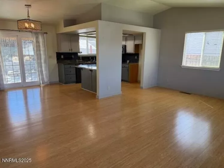997 Ridgeview, Carson City, Nevada 89705, 3 Bedrooms Bedrooms, ,2 BathroomsBathrooms,Residential,Residential,Ridgeview,250055890
