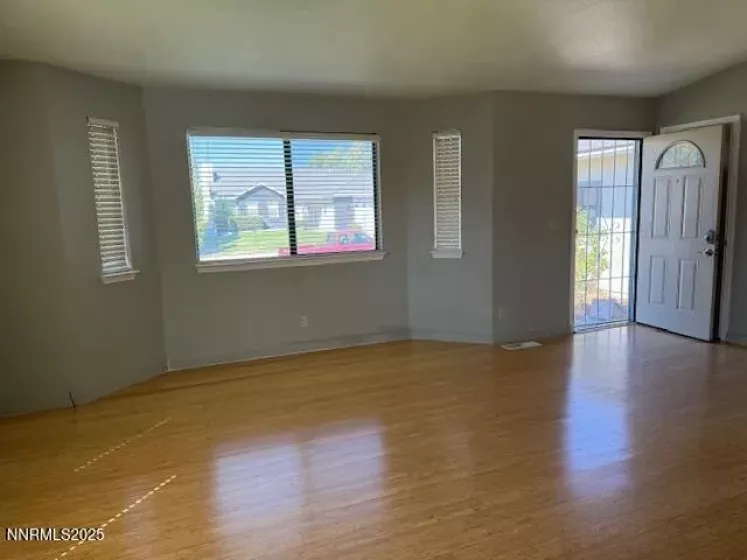 997 Ridgeview, Carson City, Nevada 89705, 3 Bedrooms Bedrooms, ,2 BathroomsBathrooms,Residential,Residential,Ridgeview,250055890