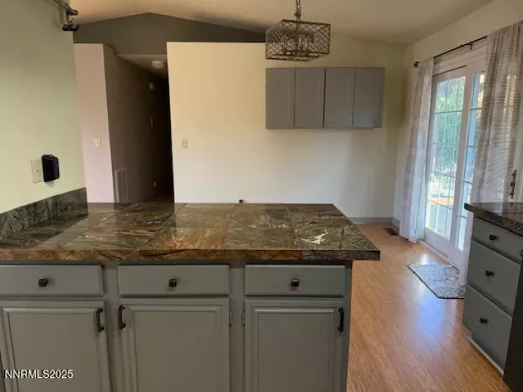 997 Ridgeview, Carson City, Nevada 89705, 3 Bedrooms Bedrooms, ,2 BathroomsBathrooms,Residential,Residential,Ridgeview,250055890