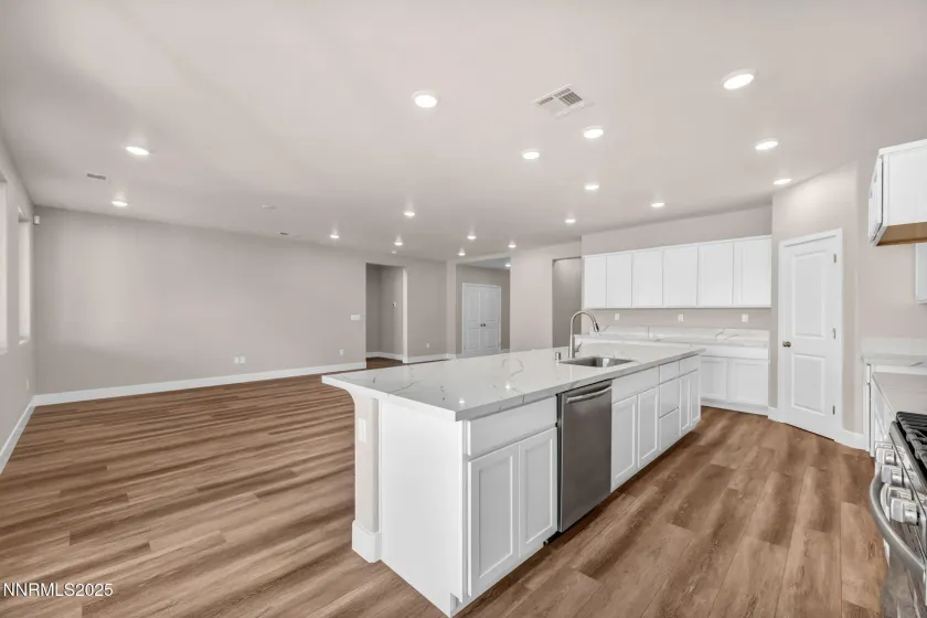 1334 Nebula, Carson City, Nevada 89705, 3 Bedrooms Bedrooms, ,4 BathroomsBathrooms,Residential,Residential,Nebula,250055889