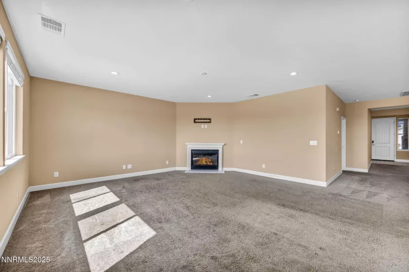 748 Tufa, Spanish Springs, Nevada 89441, 4 Bedrooms Bedrooms, ,3 BathroomsBathrooms,Residential,Residential,Tufa,250055888