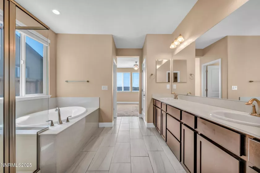 748 Tufa, Spanish Springs, Nevada 89441, 4 Bedrooms Bedrooms, ,3 BathroomsBathrooms,Residential,Residential,Tufa,250055888
