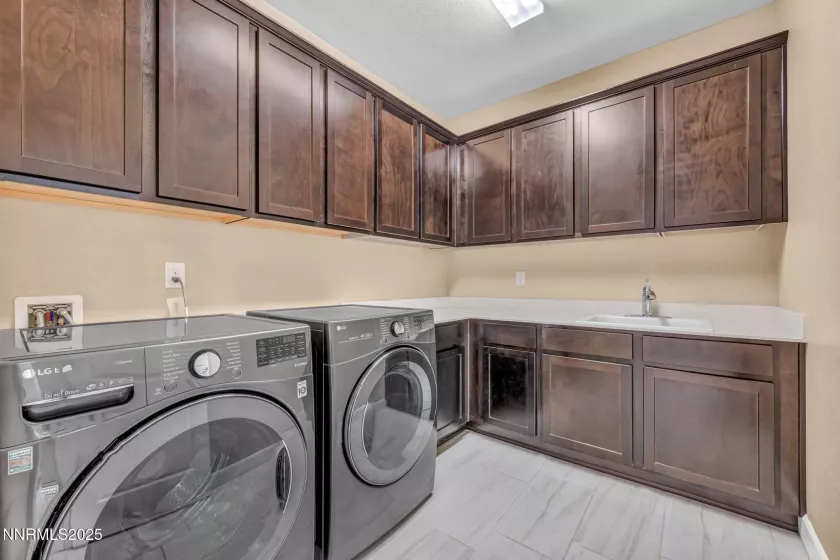 748 Tufa, Spanish Springs, Nevada 89441, 4 Bedrooms Bedrooms, ,3 BathroomsBathrooms,Residential,Residential,Tufa,250055888