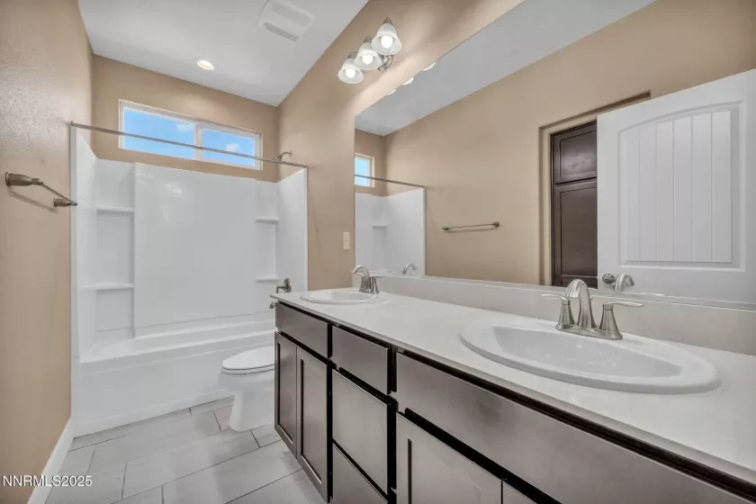 748 Tufa, Spanish Springs, Nevada 89441, 4 Bedrooms Bedrooms, ,3 BathroomsBathrooms,Residential,Residential,Tufa,250055888