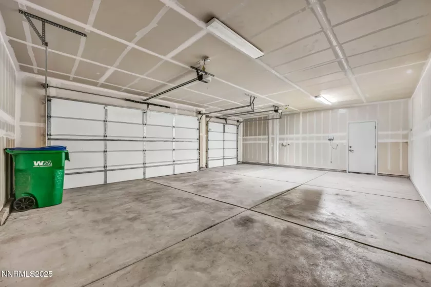 748 Tufa, Spanish Springs, Nevada 89441, 4 Bedrooms Bedrooms, ,3 BathroomsBathrooms,Residential,Residential,Tufa,250055888