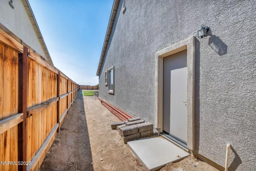 748 Tufa, Spanish Springs, Nevada 89441, 4 Bedrooms Bedrooms, ,3 BathroomsBathrooms,Residential,Residential,Tufa,250055888