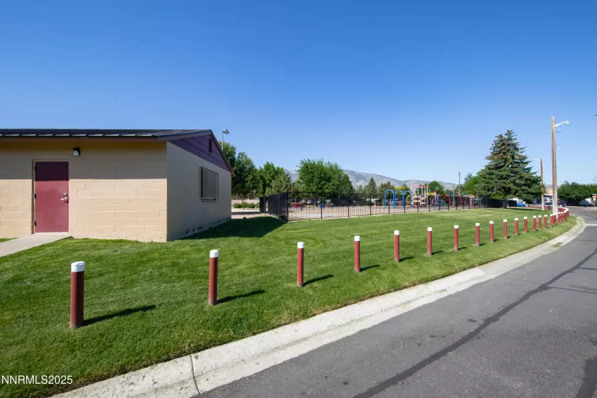 12190 Rocky Mountain, Reno, Nevada 89506, 2 Bedrooms Bedrooms, ,1 BathroomBathrooms,Residential,Residential,Rocky Mountain,250053127