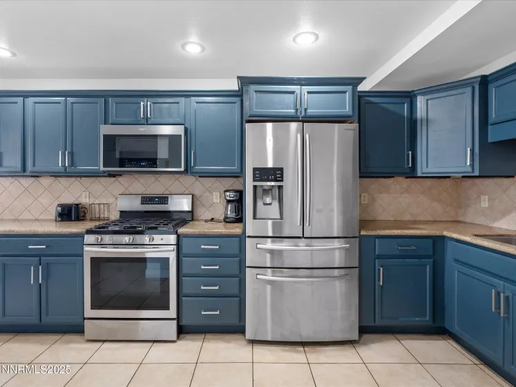 7085 Indigo, Reno, Nevada 89506, 3 Bedrooms Bedrooms, ,4 BathroomsBathrooms,Residential,Residential,Indigo,250055893