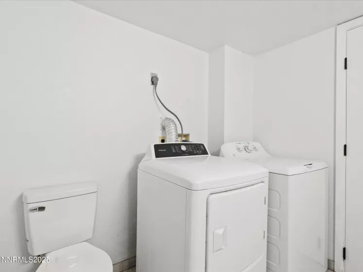 7085 Indigo, Reno, Nevada 89506, 3 Bedrooms Bedrooms, ,4 BathroomsBathrooms,Residential,Residential,Indigo,250055893