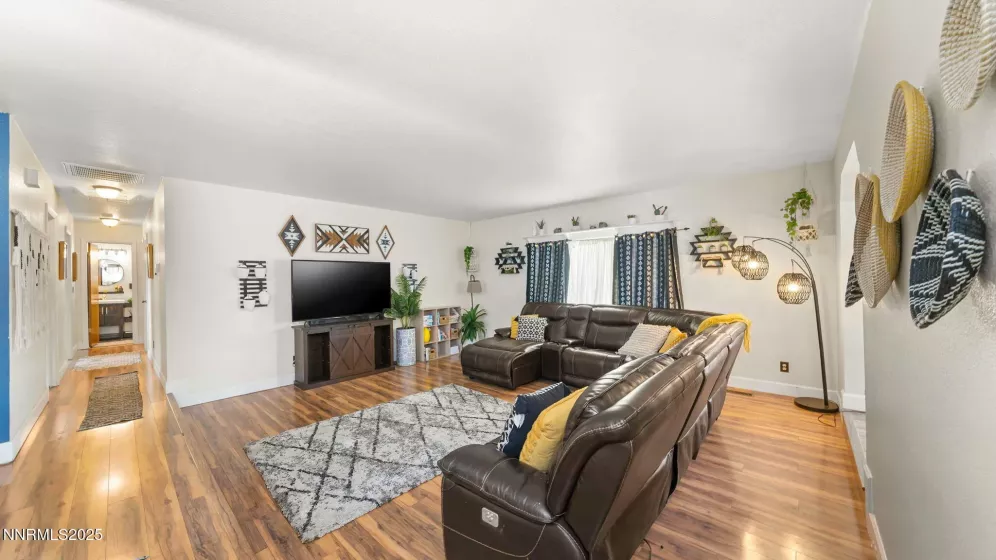 411 Heron, Fallon, Nevada 89406, 3 Bedrooms Bedrooms, ,2 BathroomsBathrooms,Residential,Residential,Heron,250055894