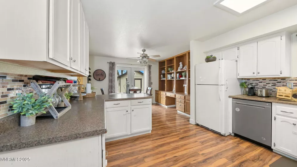 411 Heron, Fallon, Nevada 89406, 3 Bedrooms Bedrooms, ,2 BathroomsBathrooms,Residential,Residential,Heron,250055894