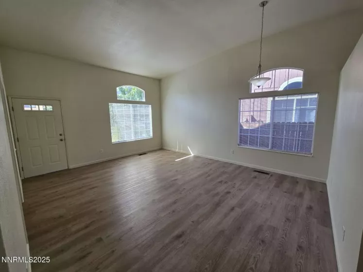 8055 White Falls, Reno, Nevada 89506, 4 Bedrooms Bedrooms, ,2 BathroomsBathrooms,Residential,Residential,White Falls,250055896