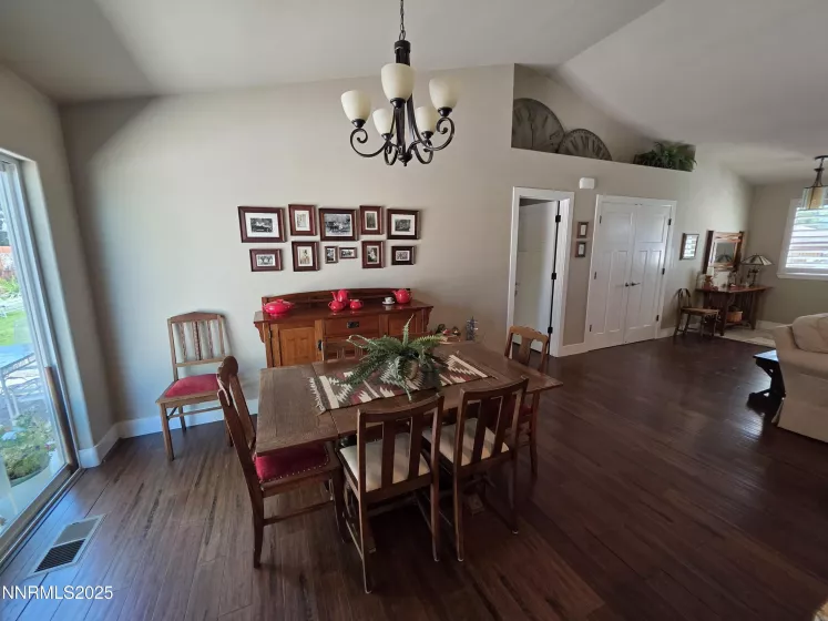 1229 Manhattan, Gardnerville, Nevada 89460, 3 Bedrooms Bedrooms, ,2 BathroomsBathrooms,Residential,Residential,Manhattan,250055899