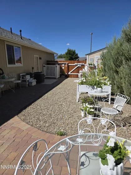 1229 Manhattan, Gardnerville, Nevada 89460, 3 Bedrooms Bedrooms, ,2 BathroomsBathrooms,Residential,Residential,Manhattan,250055899