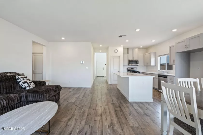 2105 Painted Sky, Sun Valley, Nevada 89433, 5 Bedrooms Bedrooms, ,3 BathroomsBathrooms,Residential,Residential,Painted Sky,250055900