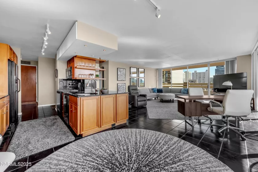 100 Arlington, Reno, Nevada 89501, 2 Bedrooms Bedrooms, ,2 BathroomsBathrooms,Residential,Residential,Arlington,250055905