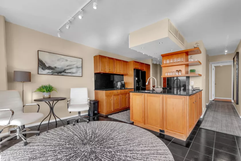 100 Arlington, Reno, Nevada 89501, 2 Bedrooms Bedrooms, ,2 BathroomsBathrooms,Residential,Residential,Arlington,250055905