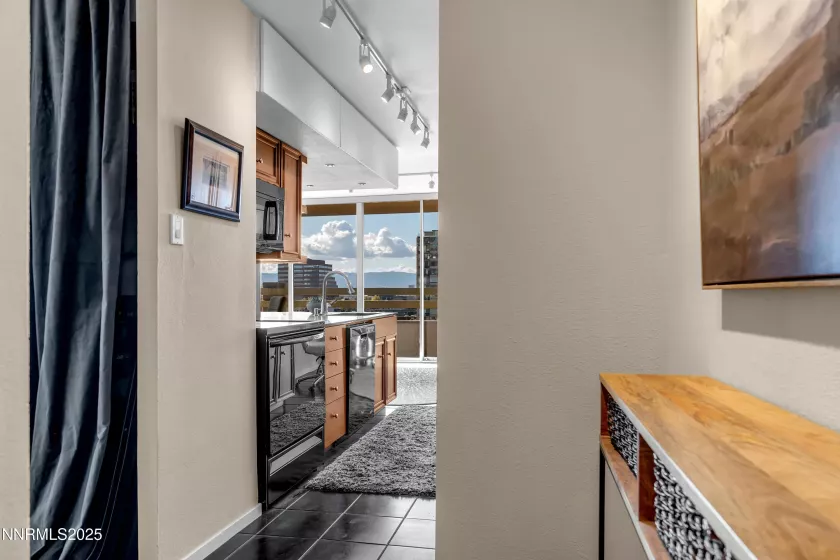 100 Arlington, Reno, Nevada 89501, 2 Bedrooms Bedrooms, ,2 BathroomsBathrooms,Residential,Residential,Arlington,250055905