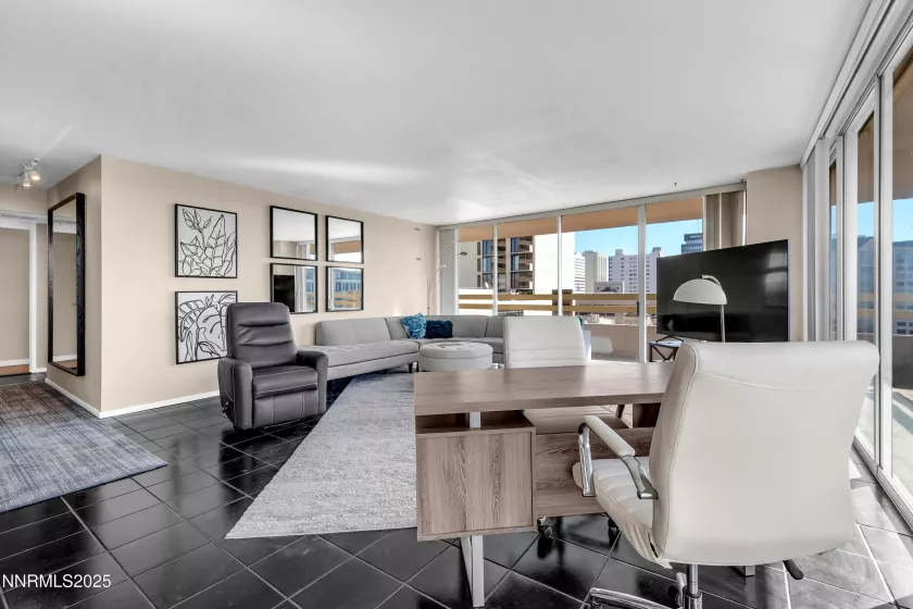 100 Arlington, Reno, Nevada 89501, 2 Bedrooms Bedrooms, ,2 BathroomsBathrooms,Residential,Residential,Arlington,250055905