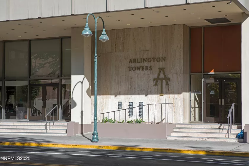 100 Arlington, Reno, Nevada 89501, 2 Bedrooms Bedrooms, ,2 BathroomsBathrooms,Residential,Residential,Arlington,250055905