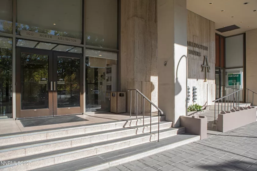 100 Arlington, Reno, Nevada 89501, 2 Bedrooms Bedrooms, ,2 BathroomsBathrooms,Residential,Residential,Arlington,250055905