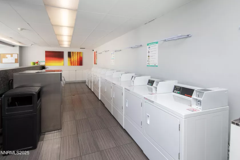 100 Arlington, Reno, Nevada 89501, 2 Bedrooms Bedrooms, ,2 BathroomsBathrooms,Residential,Residential,Arlington,250055905