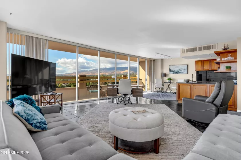 100 Arlington, Reno, Nevada 89501, 2 Bedrooms Bedrooms, ,2 BathroomsBathrooms,Residential,Residential,Arlington,250055905