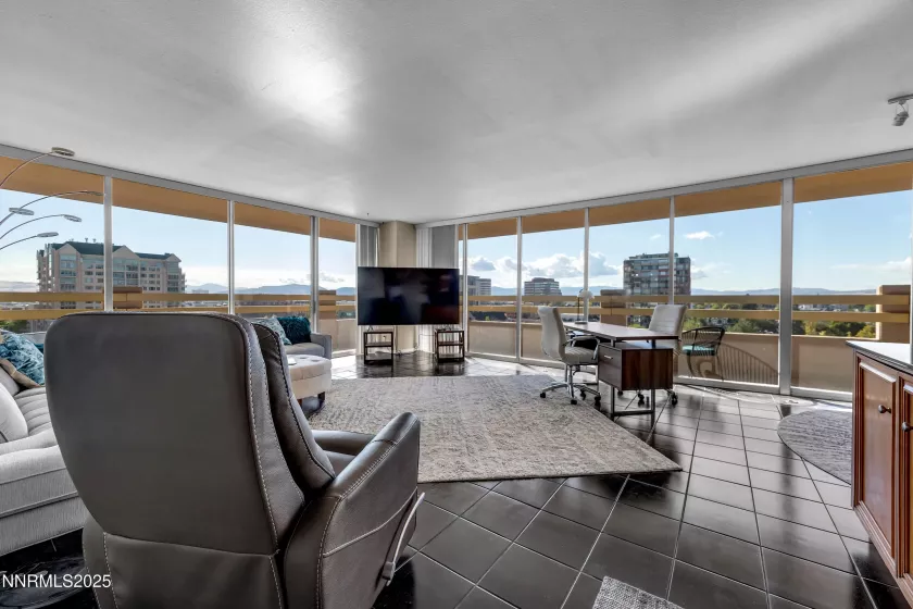 100 Arlington, Reno, Nevada 89501, 2 Bedrooms Bedrooms, ,2 BathroomsBathrooms,Residential,Residential,Arlington,250055905