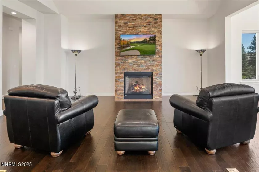 20600 Chanson, Reno, Nevada 89511, 4 Bedrooms Bedrooms, ,4 BathroomsBathrooms,Residential,Residential,Chanson,250055906