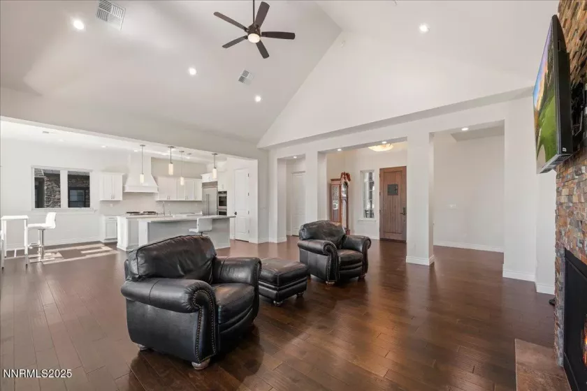20600 Chanson, Reno, Nevada 89511, 4 Bedrooms Bedrooms, ,4 BathroomsBathrooms,Residential,Residential,Chanson,250055906