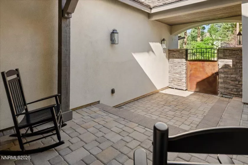 20600 Chanson, Reno, Nevada 89511, 4 Bedrooms Bedrooms, ,4 BathroomsBathrooms,Residential,Residential,Chanson,250055906