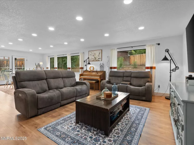 3269 Valley Forge, Sparks, Nevada 89431, 3 Bedrooms Bedrooms, ,2 BathroomsBathrooms,Residential,Residential,Valley Forge,250055909