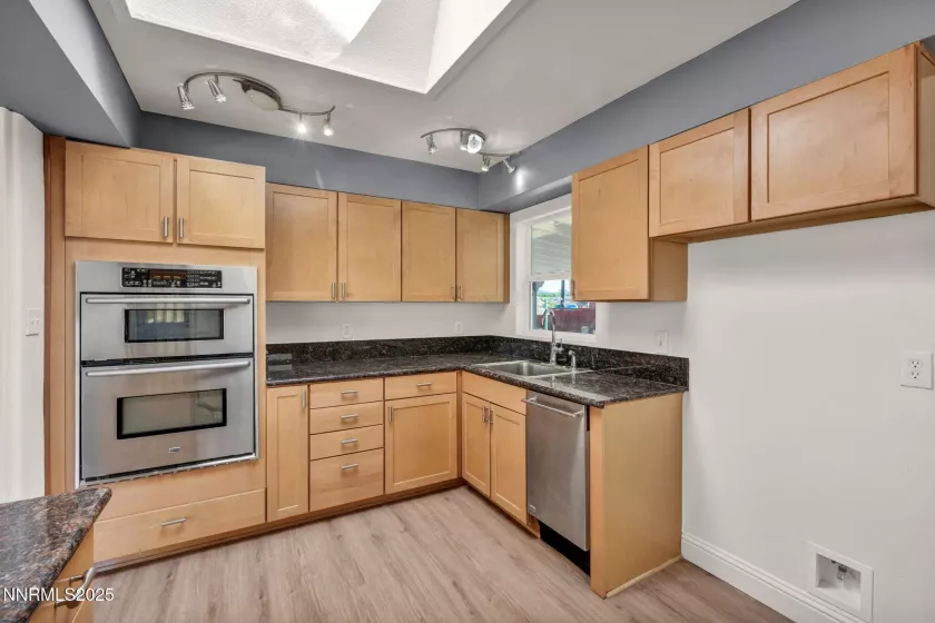 1510 Laiolo, Reno, Nevada 89502, 3 Bedrooms Bedrooms, ,2 BathroomsBathrooms,Residential,Residential,Laiolo,250055911