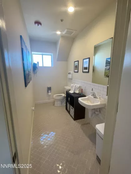 1453 Hwy 395, Gardnerville, Nevada 89410, ,Commercial Lease,Manufactured,Hwy 395,250055916