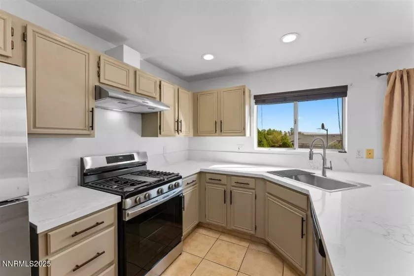 1592 Reno View, Reno, Nevada 89523, 4 Bedrooms Bedrooms, ,3 BathroomsBathrooms,Residential,Residential,Reno View,250052113