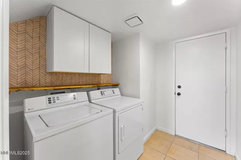 1592 Reno View, Reno, Nevada 89523, 4 Bedrooms Bedrooms, ,3 BathroomsBathrooms,Residential,Residential,Reno View,250052113