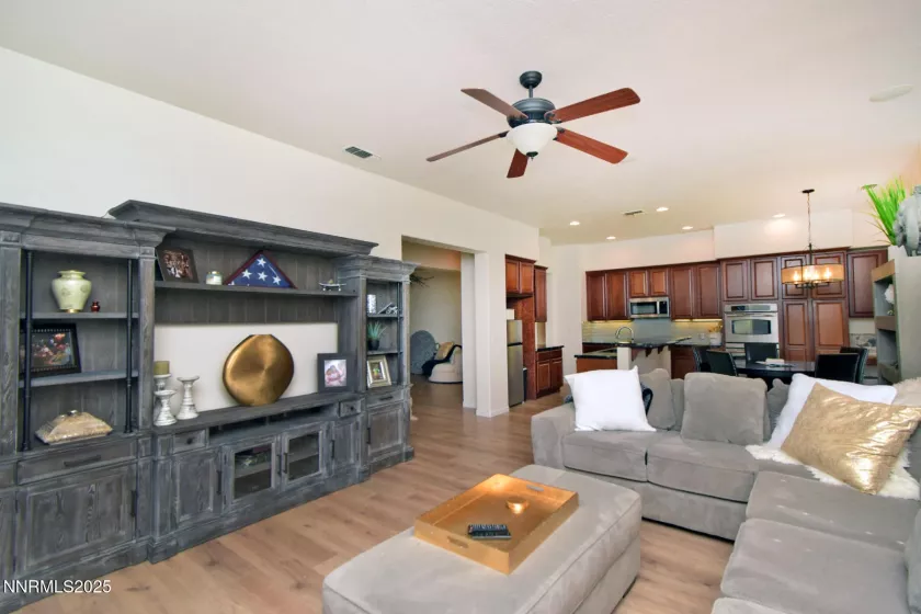 10698 Autumn Walk, Reno, Nevada 89521, 4 Bedrooms Bedrooms, ,2 BathroomsBathrooms,Residential,Residential,Autumn Walk,250055922