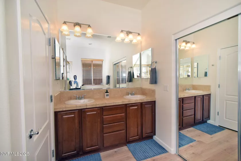 10698 Autumn Walk, Reno, Nevada 89521, 4 Bedrooms Bedrooms, ,2 BathroomsBathrooms,Residential,Residential,Autumn Walk,250055922