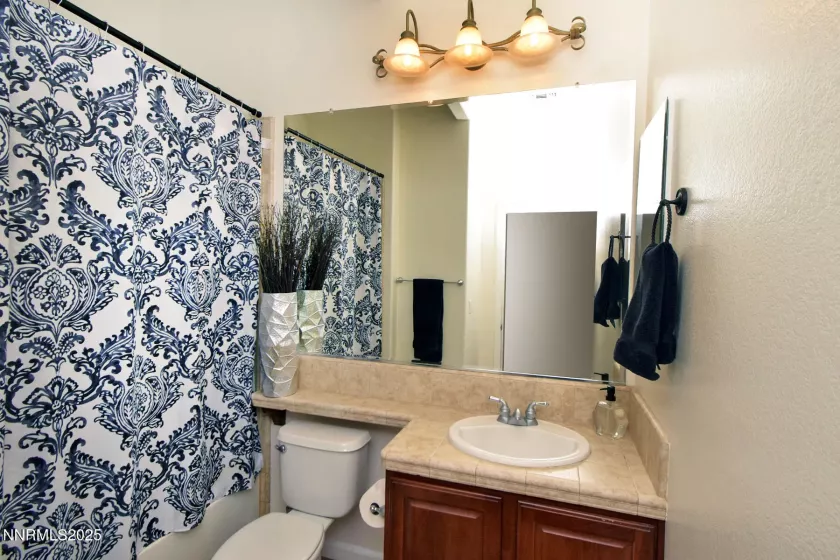 10698 Autumn Walk, Reno, Nevada 89521, 4 Bedrooms Bedrooms, ,2 BathroomsBathrooms,Residential,Residential,Autumn Walk,250055922