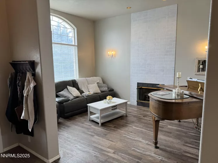 2081 Russell, Elko, Nevada 89801, 5 Bedrooms Bedrooms, ,3 BathroomsBathrooms,Residential,Residential,Russell,250055186